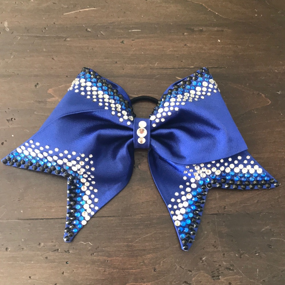 Thebowtolove bow